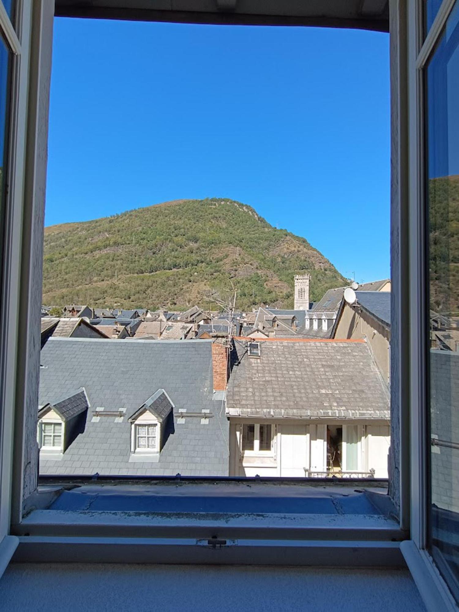 Le Venasque, T2, Centre Luchon, Wifi, Casier A Ski, Ascenseur, 4 Personnes Bagneres-de-Luchon Exterior photo